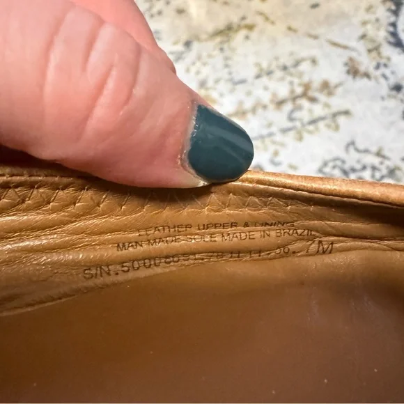 Tory Burch Reva Brown Tumbled Leather Gold Logo Ballet Style Flat Shoes | Sz 7 - Picture 7 of 7